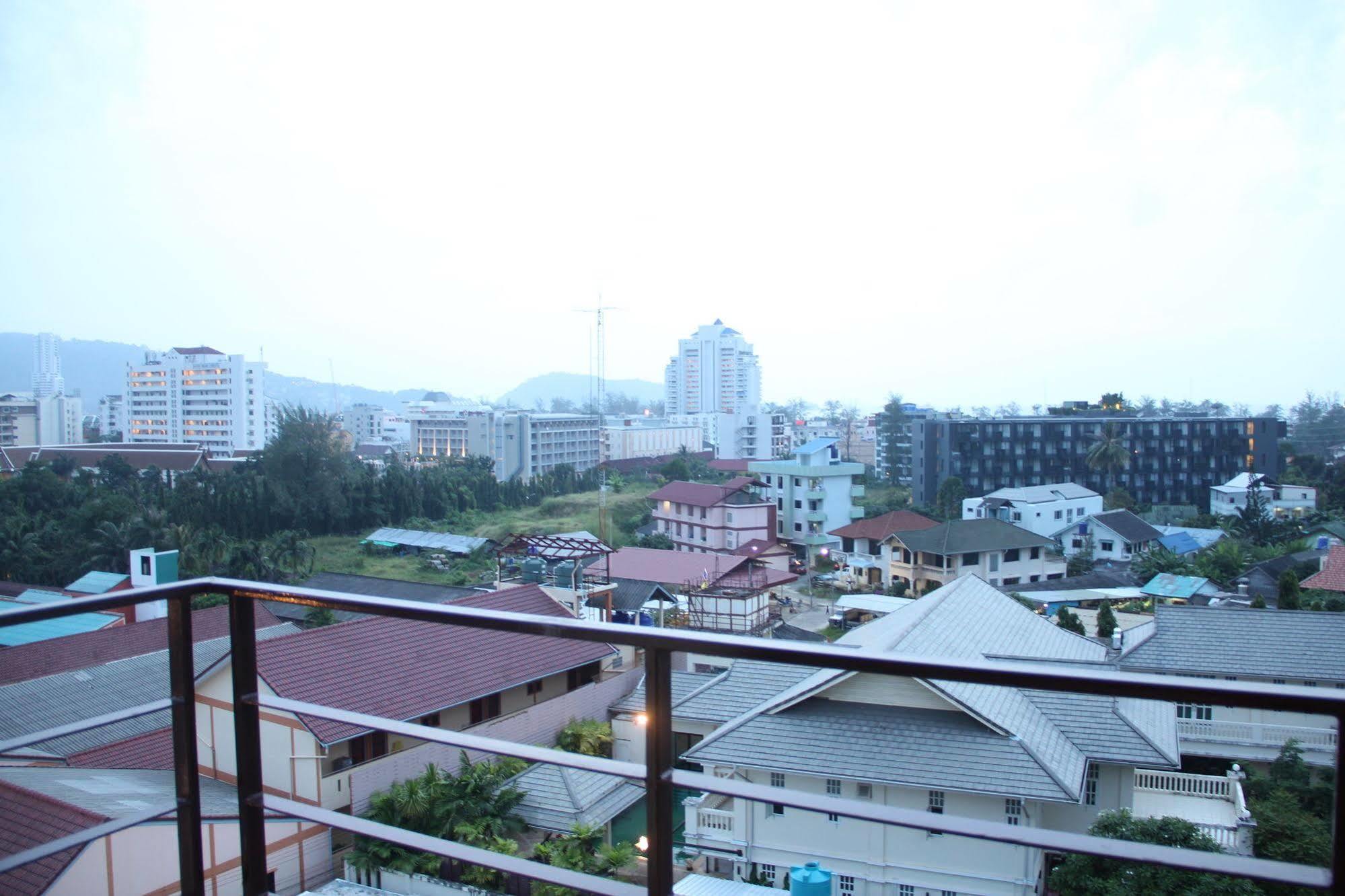 Sri Boutique Hotel Patong Exterior photo